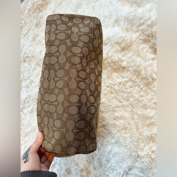 Coach c1757-f58284 East/West Celeste Hobo Signature Canvas  Shoulder Bag - Picture 4 of 14